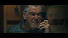 Pierce Brosnan, Gengsztervilág