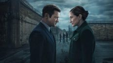 edie-falco-jeremy-renner-kinstown-polgarmestere-maffiozokhu