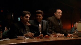 Chris, Silvio, Tony bulizik, amikor meglátják Jackie Jr.-t